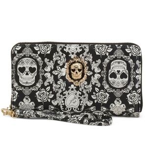 🖤▪️Betsey Johnson▪️ Zip Around Wristlet Wallet SKULLS~ Black & White~Gold